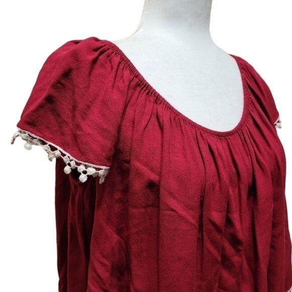 Arizona Women Size Medium Cropped Boho Festival Top Maroon Crochet Pom Pom Trim - Picture 4 of 6